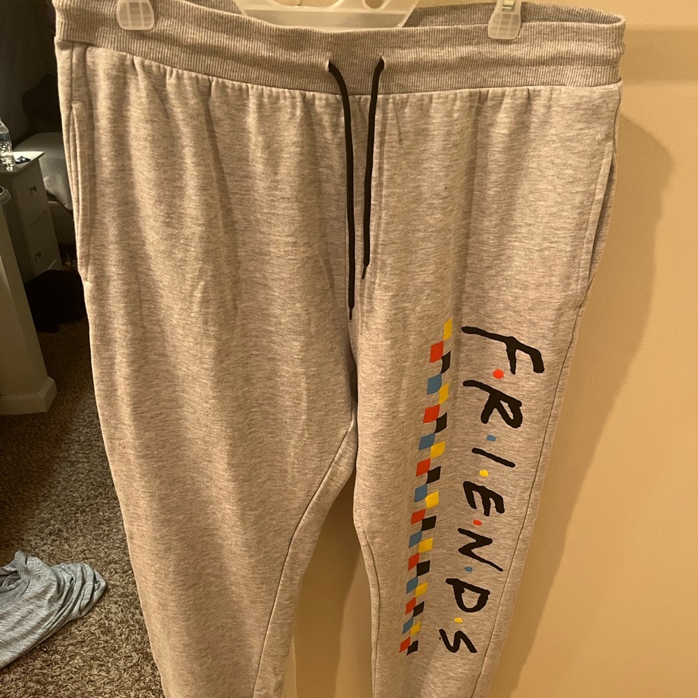 FRIENDS joggers